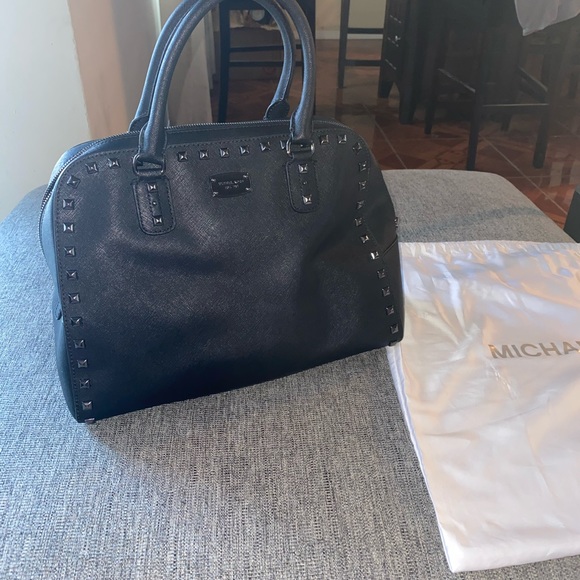 Micheal Kors - Picture 2 of 5